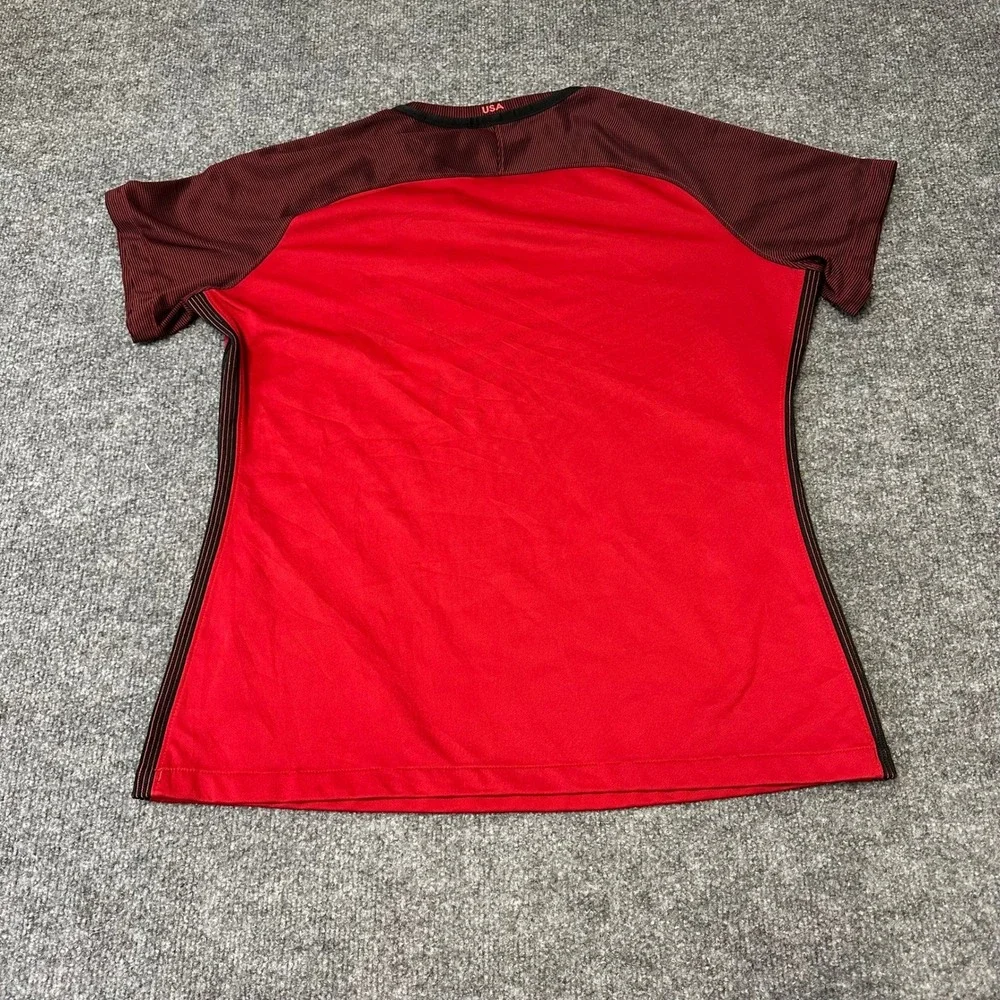 Nike Jersey Womens XL Red USA Soccer Dri-Fit Short Sleeve Athletic V-Neck Stain